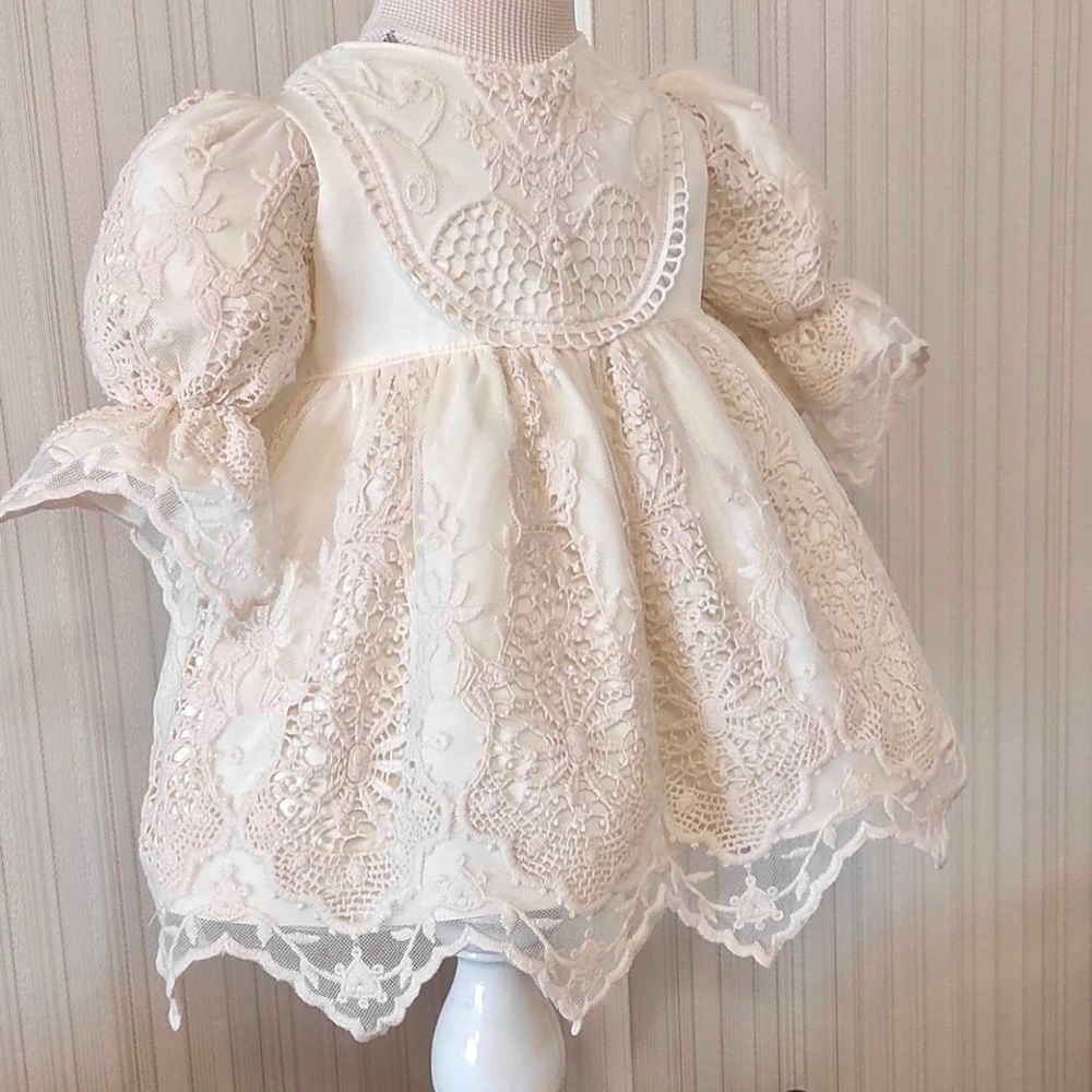 Vintage baby girl Baptism dress - 6-9 months / Birthday Dress / christening